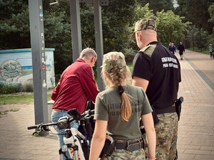 Funkcjonariusze Straży Granicznej w patrolu przygranicznym. Fot. MOSG Funkcjonariusze Straży Granicznej w patrolu przygranicznym. Fot. MOSG