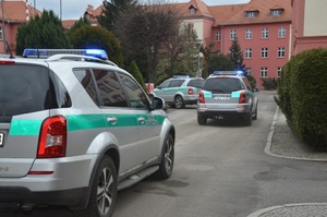 poruszanie się pojazdów w kolumnie