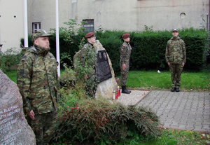 Fot. MOSG Funkcjonariusze SG pod Pomnikiem Obrońców Helu.