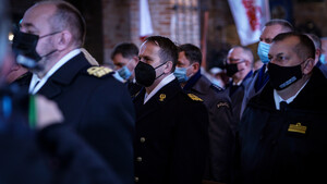 Fot. Pomorska Policja Uczestnicy mszy świętej w bazylice św. Brygidy w Gdańsku.