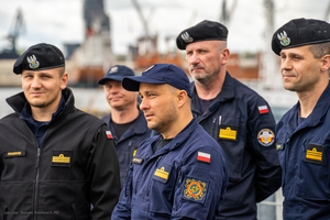 Fot. por. mar. Dariusz Przybysz/3. FO Funkcjonariusze KDSG na pokładzie ORP Wodnik.