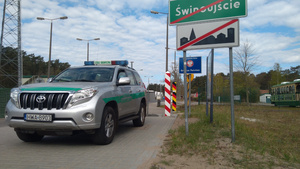 Fot. MOSG Pojazd służbowy Straży Granicznej na granicy niemiecko-polskiej