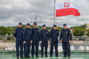 Fot. bsmt Michał Pietrzak/3 FO Funkcjonariusze SG na pokładzie ORP Wodnik.