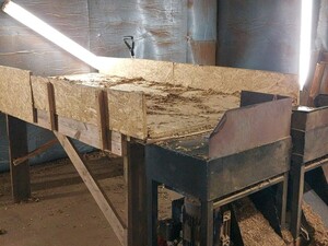 Zlikwidowana fabryka papierosów i krajalnie tytoniu Wspólna akcja Straży Granicznej, CBŚP i KAS . Przechwycone towary akcyzowe.