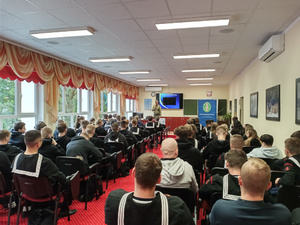 Fot. MOSG Funkcjonariusze MOSG w szkołach średnich na terenie województwa zachodniopomorskiego zachęcali młodzież do wstępowania w szeregi formacji.