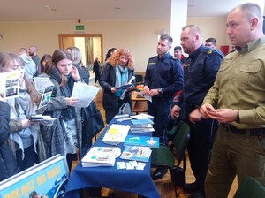 Stoisko promocyjne MOSG na akademickich targach pracy w zainteresowaniu studentów AMW Stoisko promocyjne MOSG na akademickich targach pracy w zainteresowaniu studentów AMW