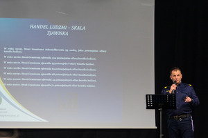 Kmdr ppor. SG dr Robert Mroczek w roli prelegenta Kmdr ppor. SG dr Robert Mroczek w roli prelegenta