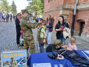 Funkcjonariusze SG podczas przedsięwzięć promocyjnych. Fot. MOSG Funkcjonariusze SG podczas przedsięwzięć promocyjnych. Fot. MOSG