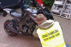 Odzyskany skradziony motocykl. Fot. MOSG Odzyskany skradziony motocykl. Fot. MOSG