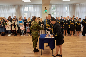 Nowi funkcjonariusze podczas ślubowania. Fot. P. Kurasz Nowi funkcjonariusze podczas ślubowania. Fot. P. Kurasz