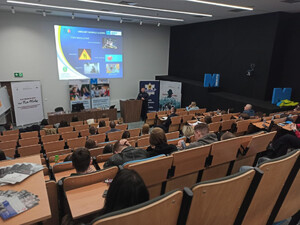 Oficer z MOSG wygłasza referat na Uniwersytecie WSB Merito w Gdańsku. Fot. MOSG Oficer z MOSG wygłasza referat na Uniwersytecie WSB Merito w Gdańsku. Fot. MOSG
