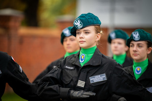 Wojewódzkie eliminacje II Ogólnopolskiego Przeglądu Musztry Klas Mundurowych. Fot. Ł. Zwoliński Wojewódzkie eliminacje II Ogólnopolskiego Przeglądu Musztry Klas Mundurowych. Fot. Ł. Zwoliński