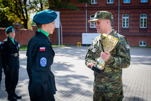 Wojewódzkie eliminacje II Ogólnopolskiego Przeglądu Musztry Klas Mundurowych. Fot. Ł. Zwoliński Wojewódzkie eliminacje II Ogólnopolskiego Przeglądu Musztry Klas Mundurowych. Fot. Ł. Zwoliński