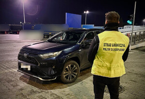 Dwie Toyoty odzyskane w Gdyni. Fot. MOSG Dwie Toyoty odzyskane w Gdyni. Fot. MOSG