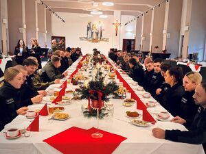 Wigilijne spotkania z funkcjonariuszami. Fot. MOSG Wigilijne spotkania z funkcjonariuszami. Fot. MOSG