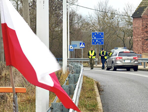 Funkcjonariusze na granicy. Fot. MOSG Funkcjonariusze na granicy. Fot. MOSG