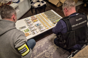 Funkcjonariusze SG rozbijają zorganizowaną grupę przestępczą. Fot. SG Funkcjonariusze SG rozbijają zorganizowaną grupę przestępczą. Fot. SG