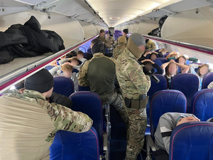 Zmagania antyterrorystyczne na gdańskim lotnisku. Fot. MOSG Zmagania antyterrorystyczne na gdańskim lotnisku. Fot. MOSG