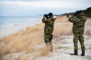 Funkcjonariusze MOSG podczas patrolu Fot. MOSG Funkcjonariusze MOSG podczas patrolu Fot. MOSG