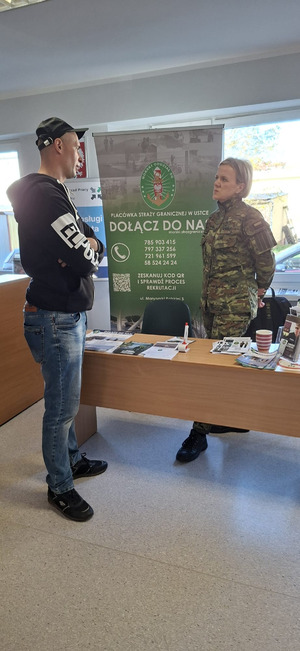 Funkcjonariusze promują służbę w MOSG Fot. MOSG Funkcjonariusze promują służbę w MOSG Fot. MOSG