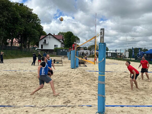 I Charytatywny Turniej Piłki Siatkowej Plażowej Służb Mundurowych w Pucku. Fot. MOSG I Charytatywny Turniej Piłki Siatkowej Plażowej Służb Mundurowych w Pucku. Fot. MOSG