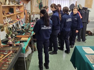 Funkcjonariusze MOSG podczas spotkań z młodzieżą Fot. MOSG Funkcjonariusze MOSG podczas spotkań z młodzieżą Fot. MOSG
